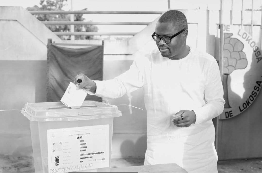 Benin voters casting ballots