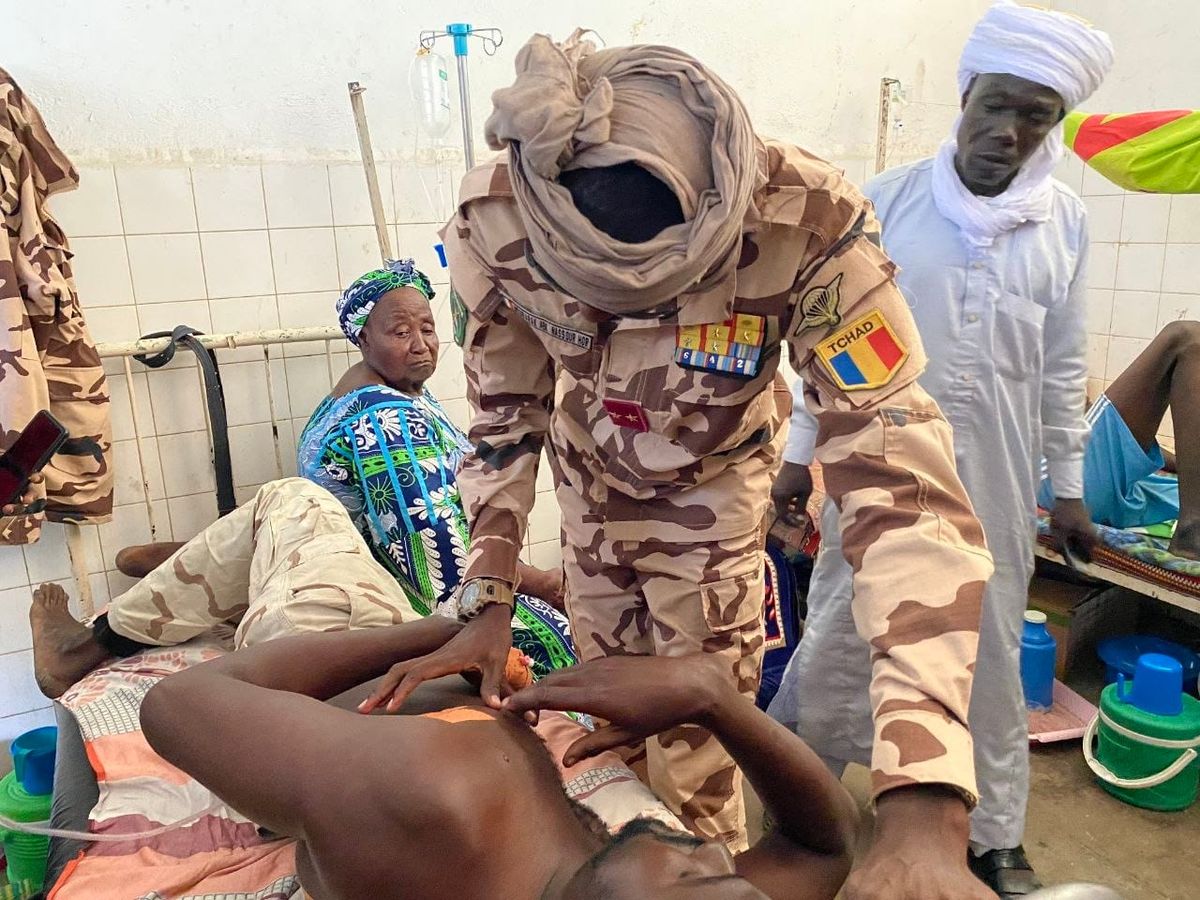 Commander of Chad-CAR joint force visits injured Korbol soldiers
