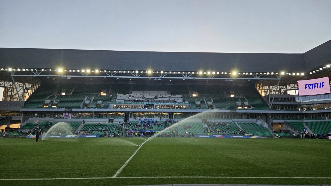 Saint-étienne hosts nice in crucial ligue 1 playoff opener