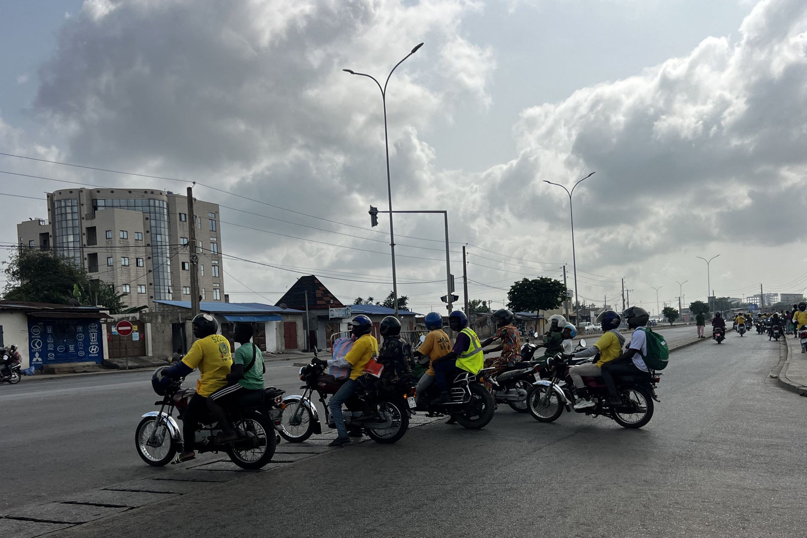 Benin authorities declare a coup attempt foiled, president talon asserts control