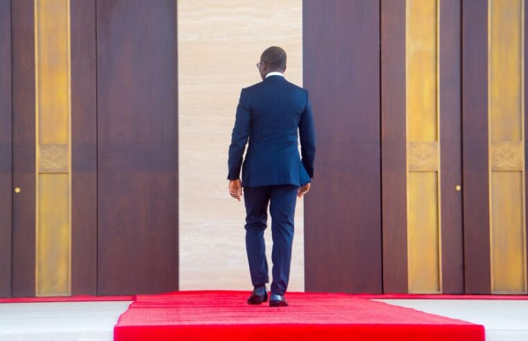 Bénin’s historic transition: patrice talon hands over power