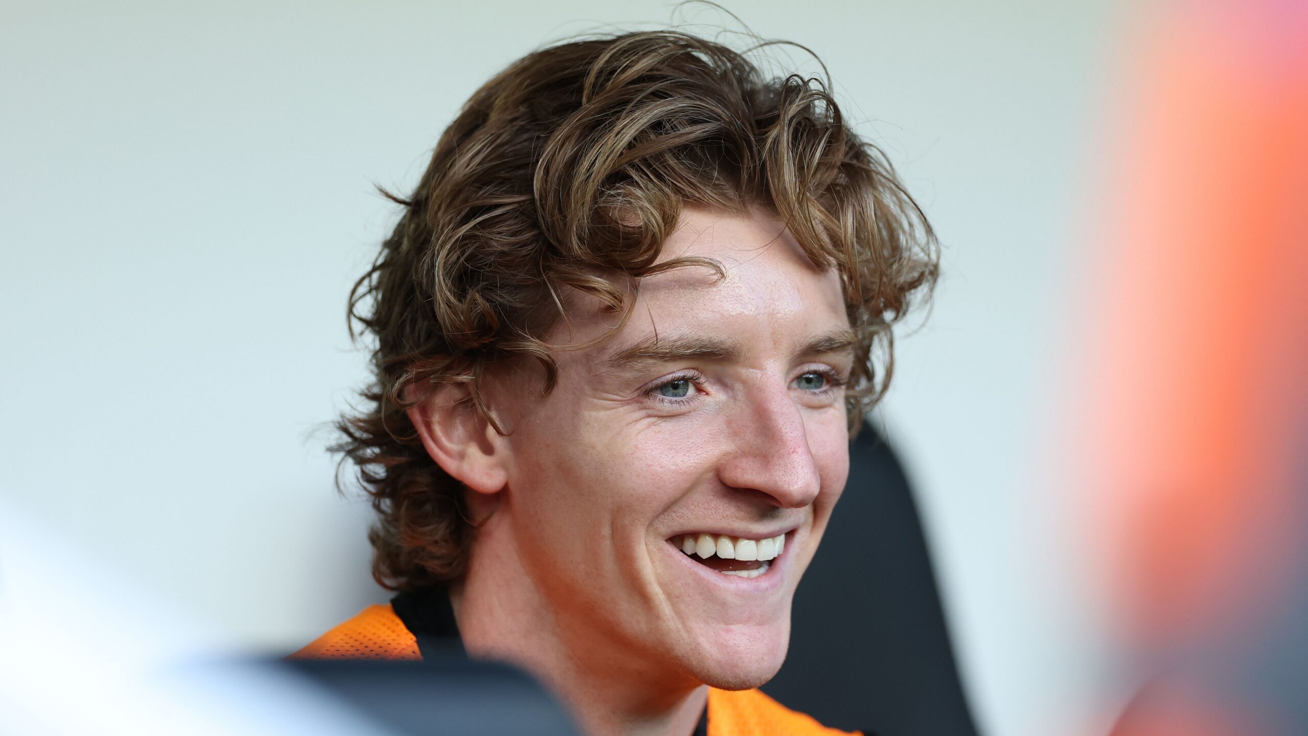 Gordon’s barcelona medical: newcastle winger set for £300,000 weekly salary in £69m transfer