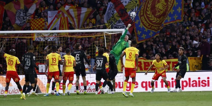 PSG goalkeeper Matvey Safonov shines in crucial Ligue 1 victory