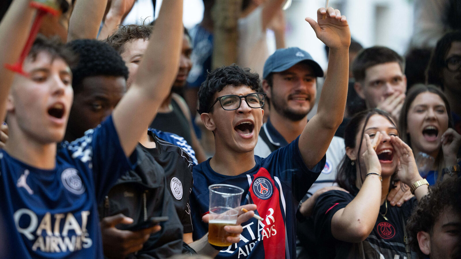 Where to catch the psg-arsenal champions league final in Paris and île-de-France
