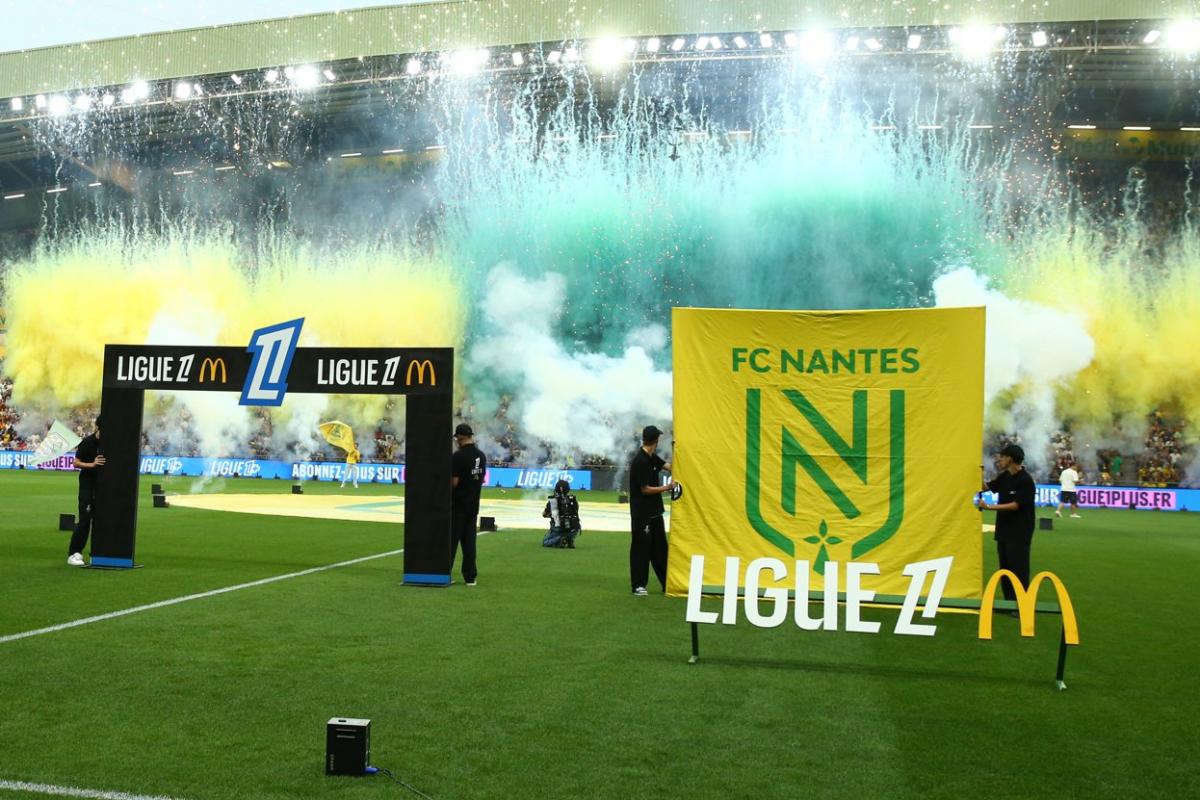 Nantes faces empty stadium penalty after pitch invasion during toulouse match
