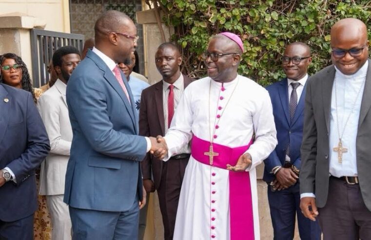 Prime minister meets Dakar archbishop ahead of Popenguine pilgrimage