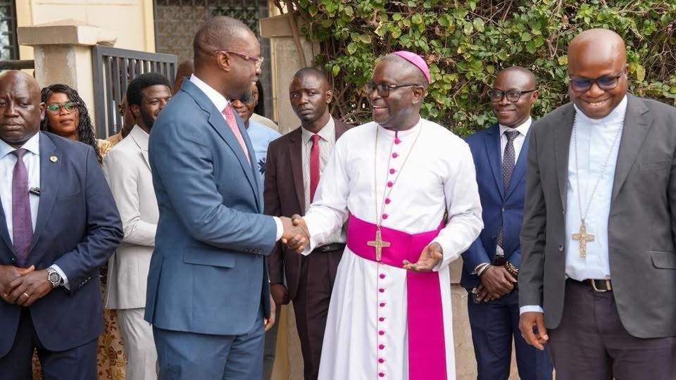 Prime minister meets Dakar archbishop ahead of Popenguine pilgrimage