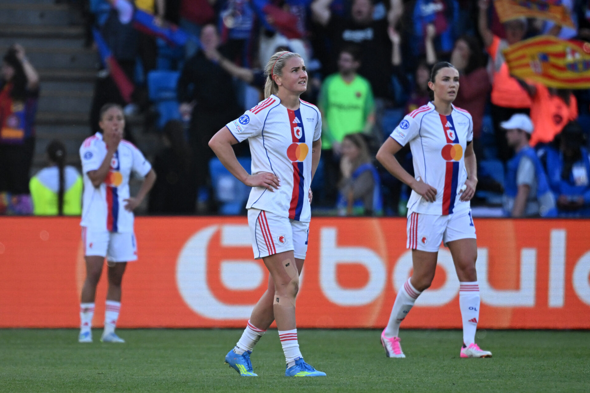 A bittersweet farewell: lindsey heaps’ final champions league appearance