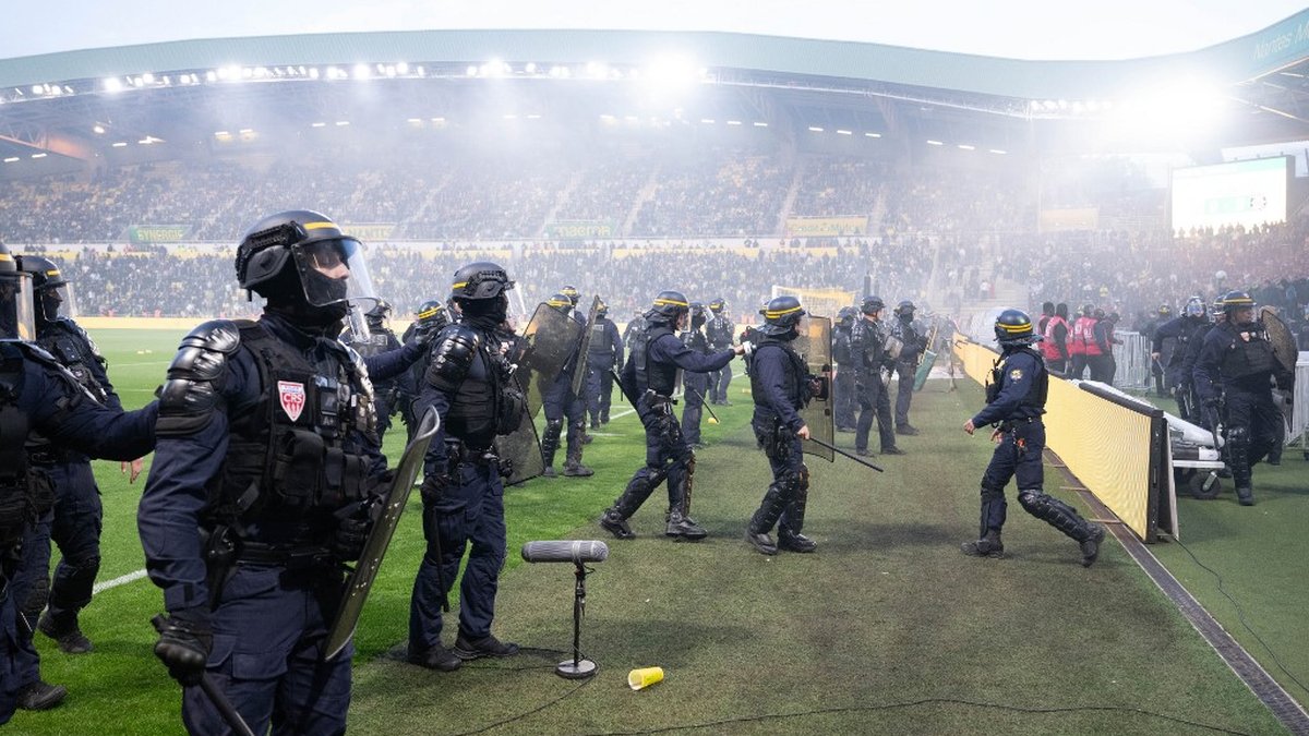 Nantes toulouse match chaos what happens next after pitch invasion