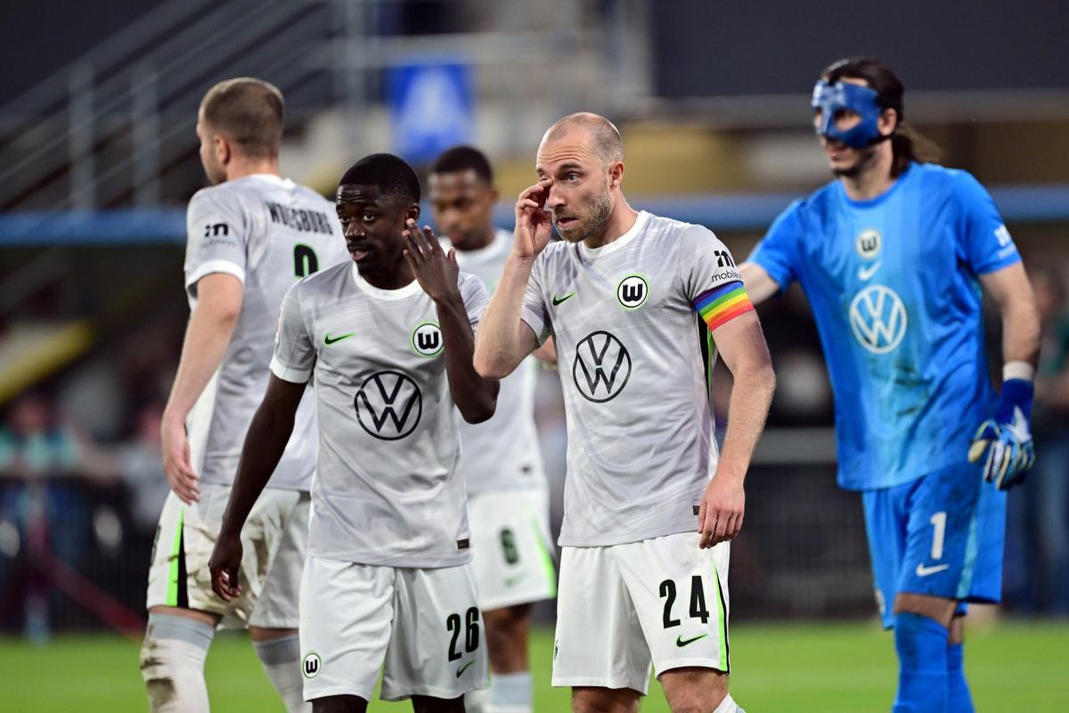 Wolfsburg stunned by paderborn in relegation playoff