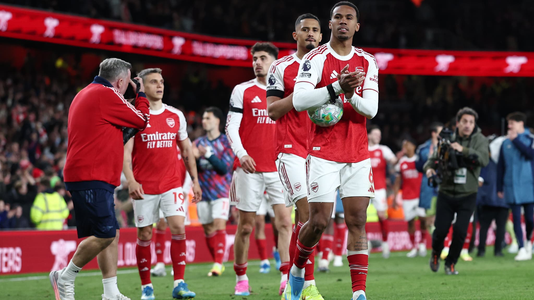 Arsenal on the brink of Premier League glory this tuesday
