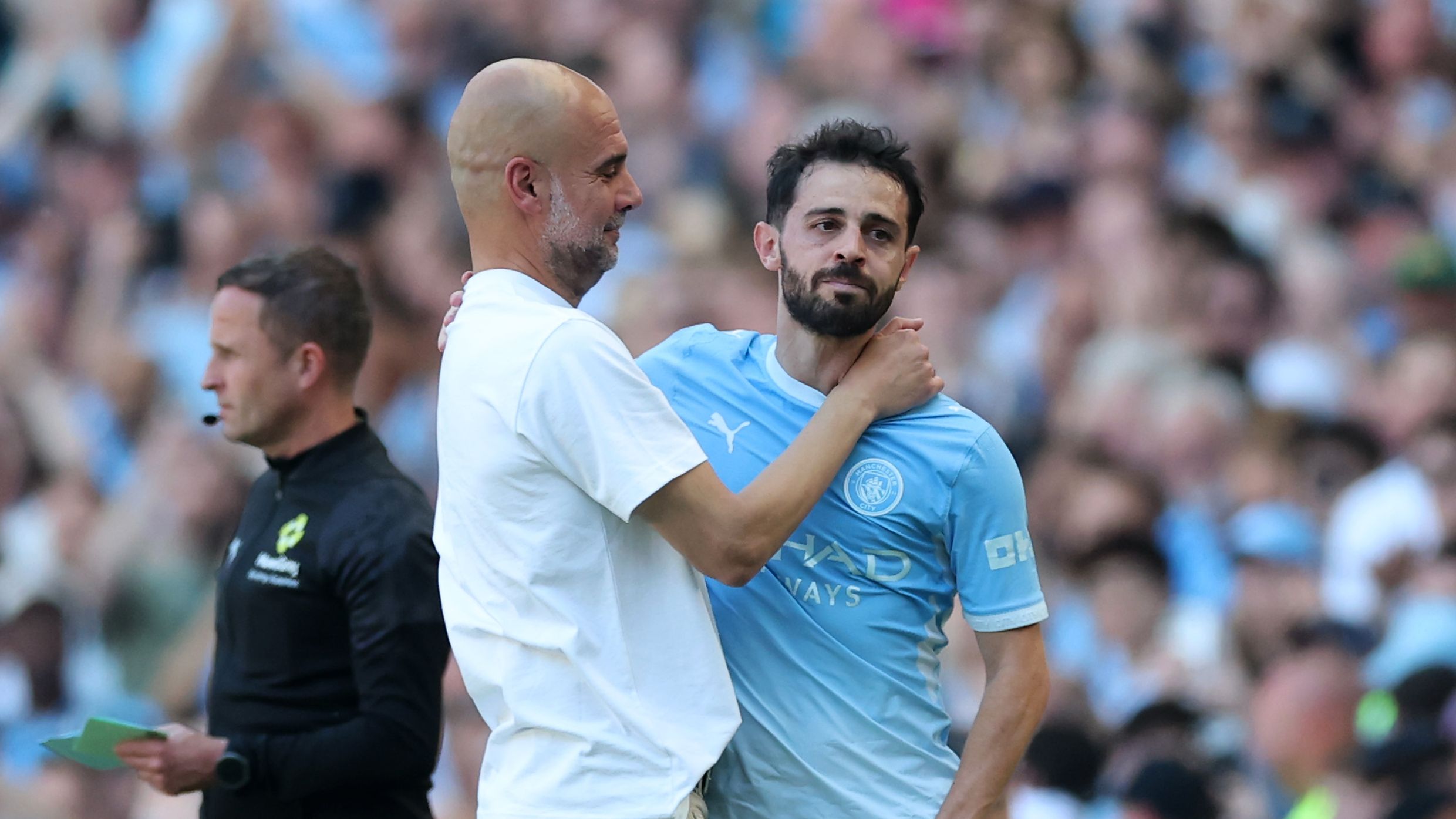 Wayne Rooney slams in-match honors for manchester city stars
