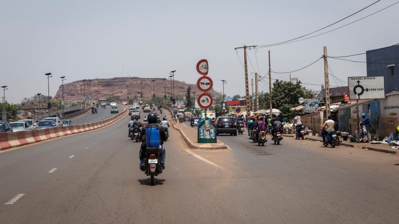 Transport routier in Mali suspends services to Bamako amid blockade
