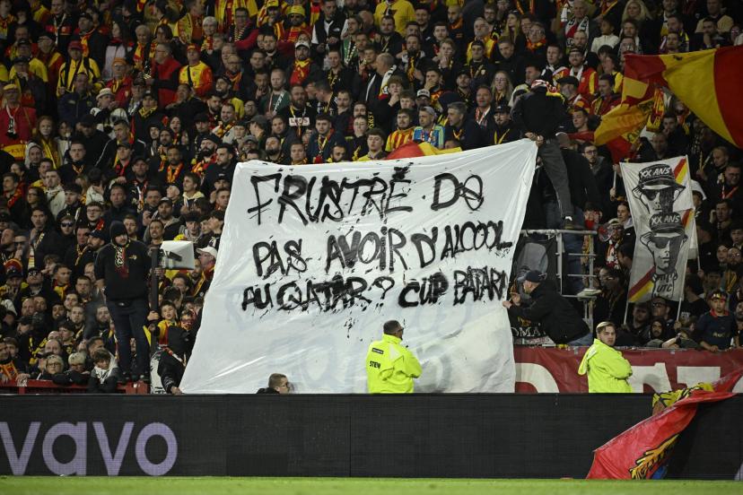 Lens supporters’ banner response