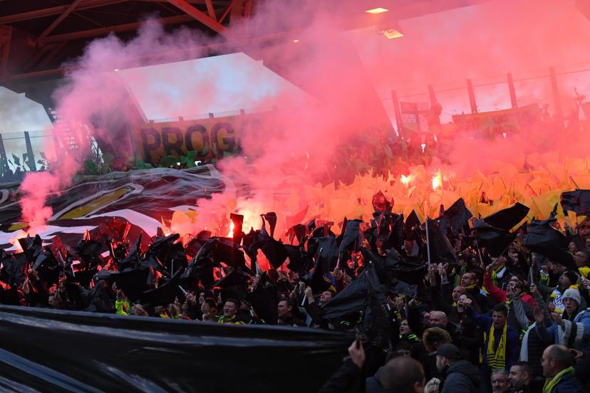 Fans in the Tribune Loire stand, 2019. (A. Réau/L'Équipe)