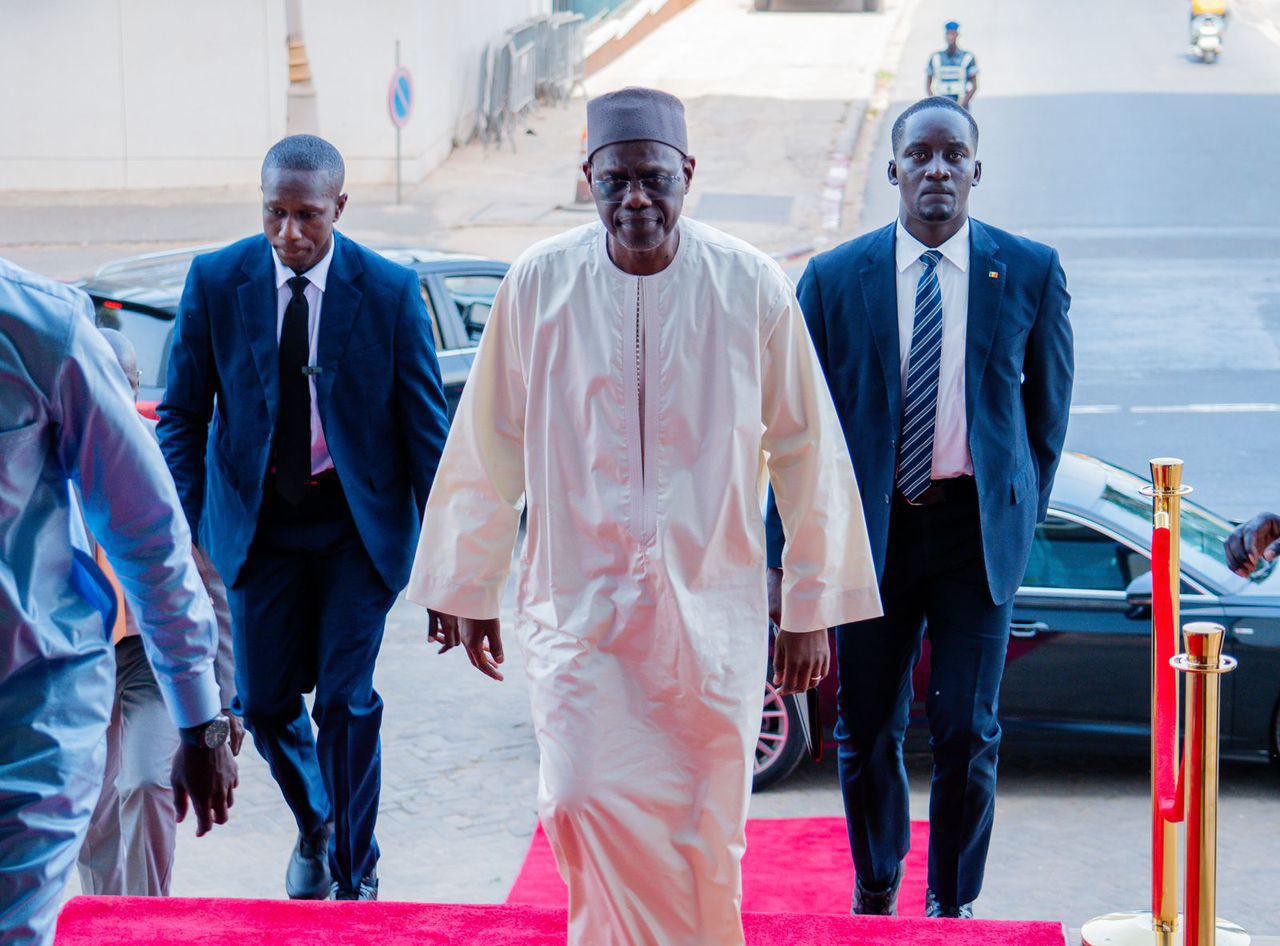 Senegal's new prime minister takes office after handover ceremony