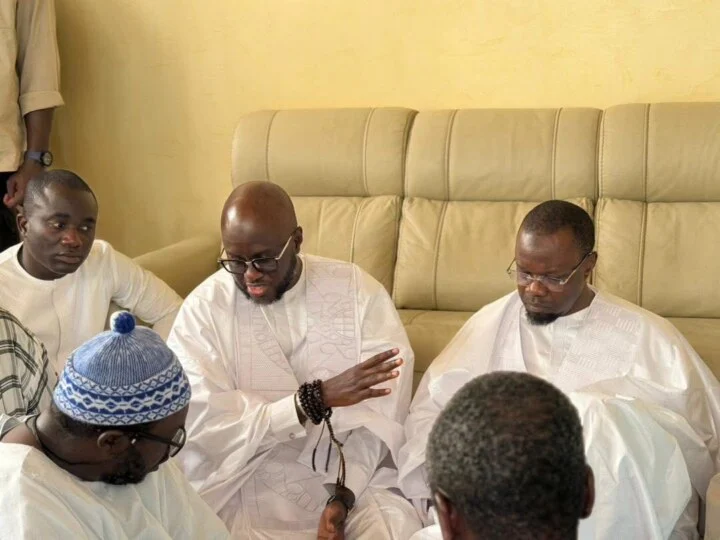 Touba: Ousmane Sonko's poignant farewell to Serigne Cheikh Saliou Mbacké (photos)
