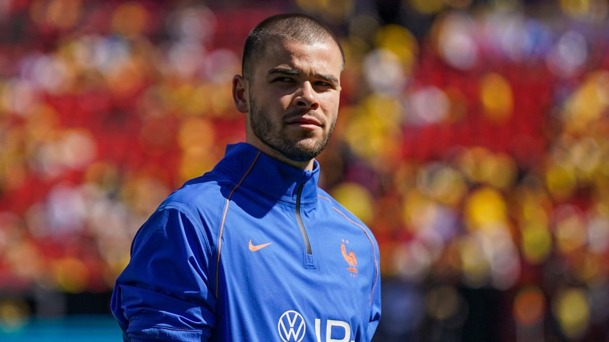 Lucas Chevalier’s PSG transfer turns into a setback as experts urge loan move