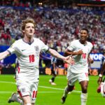 Argentina edge past England to set up world cup final clash