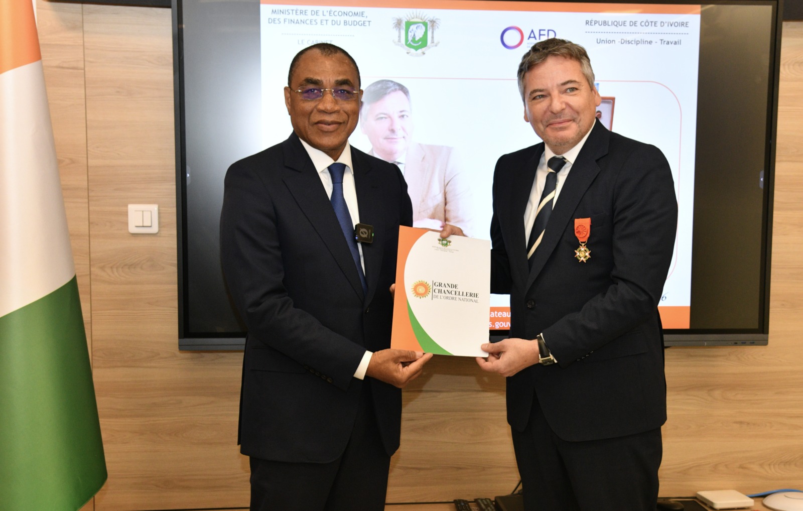 Côte d’Ivoire honors outgoing AFD director with national order