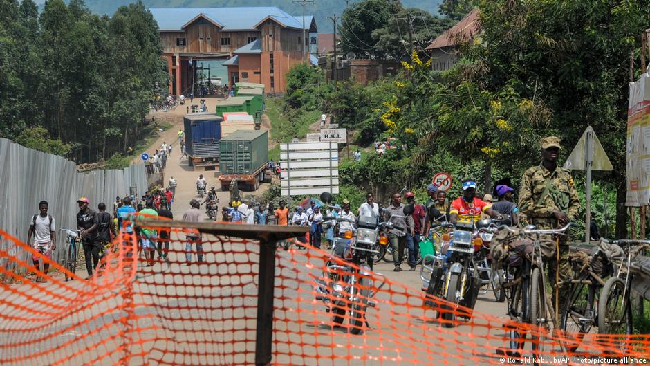 Ebola in Congo: open borders and stronger response needed