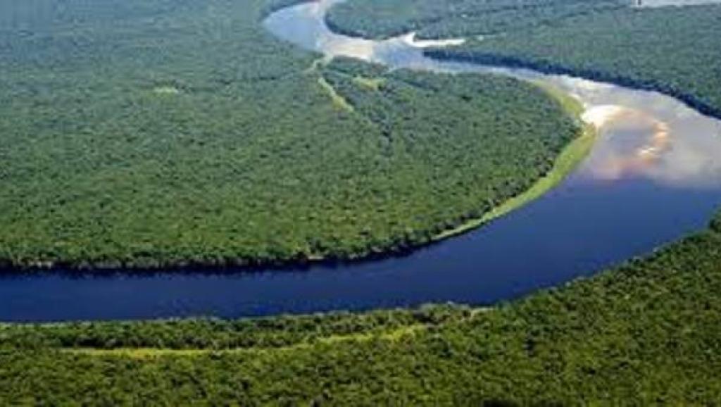 Tchad : Idriss Déby lance appel à une coalition pour une gouvernance coopérative de l’eau