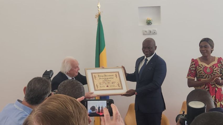 Gabon’s president wins international political courage award