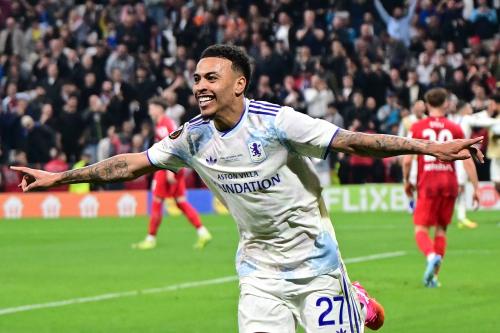 Chelsea breaks Premier League transfer record with £138m deal