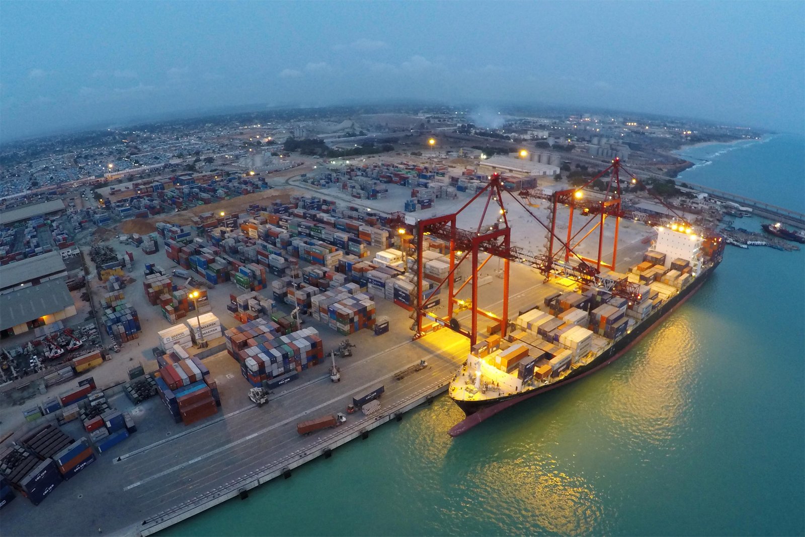 World bank officials tour Lomé port’s logistics hub in strategic visit
