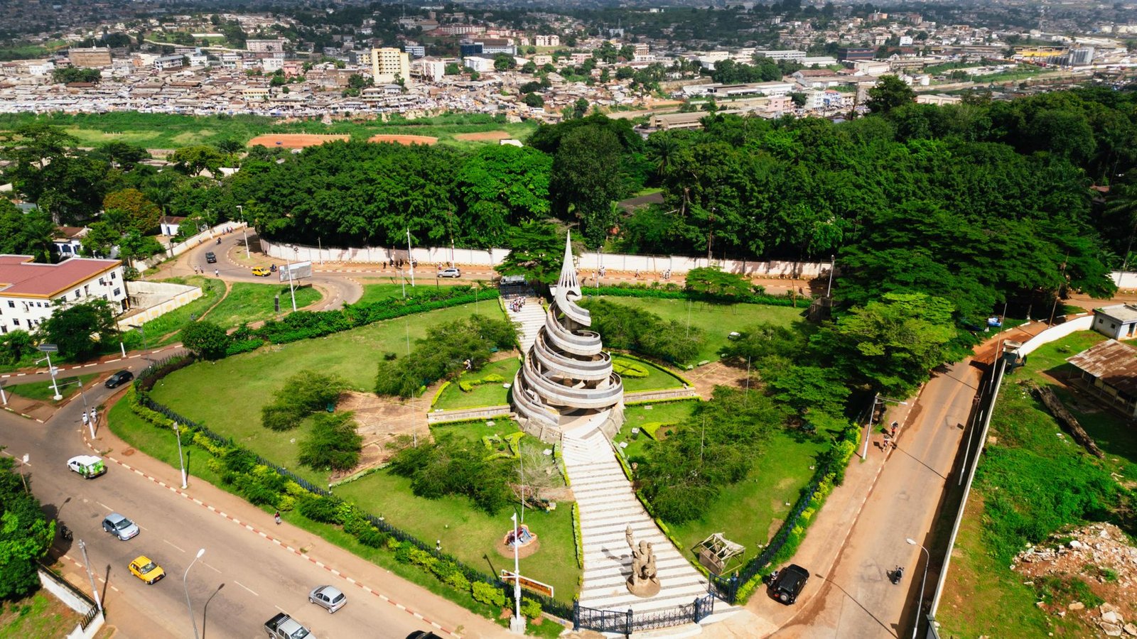 Cameroon secures 623 billion FCFA in AFD financing for 2025 development initiatives
