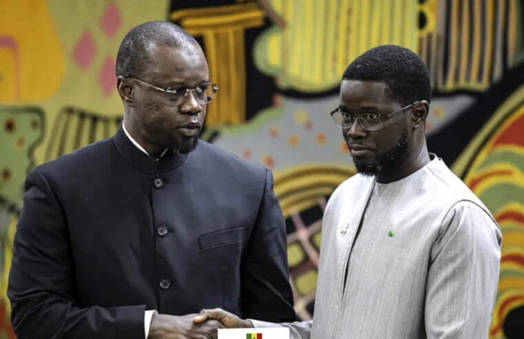 Sénégal: le président Diomaye Faye réplique aux attaques d’Ousmane Sonko