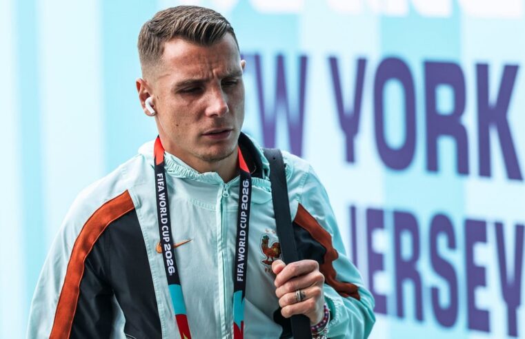 Psg’s secret coup as lucas digne makes stunning return to Paris