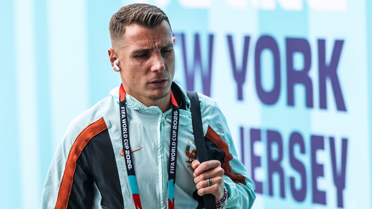 Psg’s secret coup as lucas digne makes stunning return to Paris