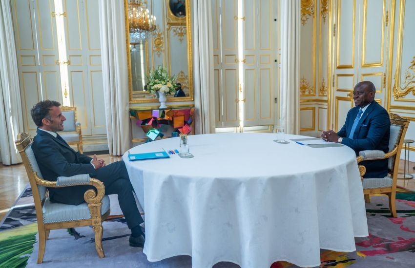Gabonese President Oligui Nguema in a private meeting with French President Macron at the Élysée Palace