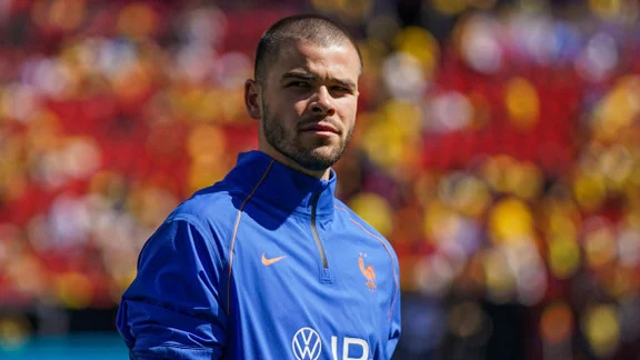 Lucas Chevalier during a PSG training session
