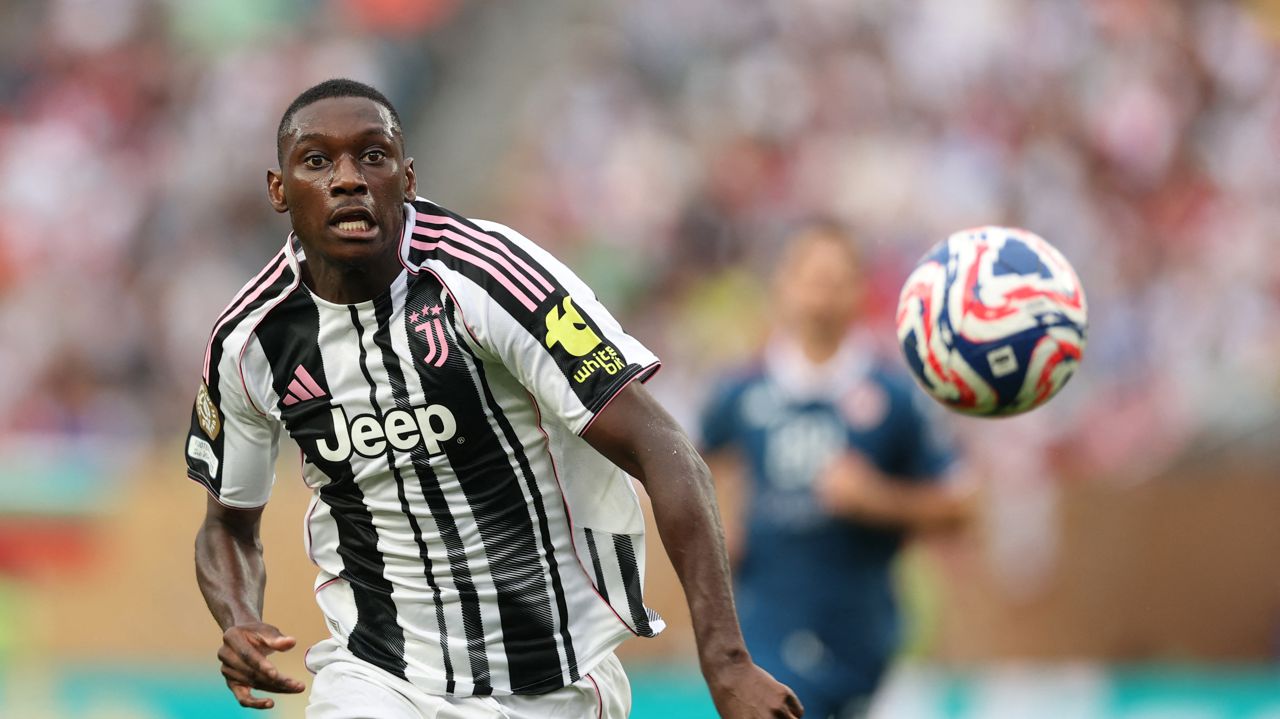 Record transfers shake up Ligue 1 as kolo muani heads to juventus
