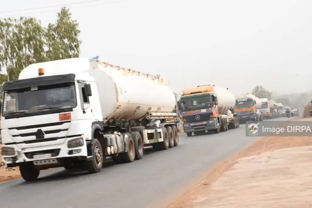 Massive fuel truck convoy reaches Bamako amid tight security