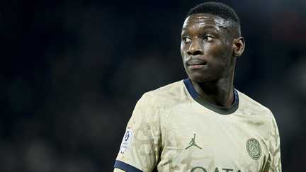 Randal Kolo Muani playing for PSG in a Ligue 1 match against Stade Brestois, January 2024