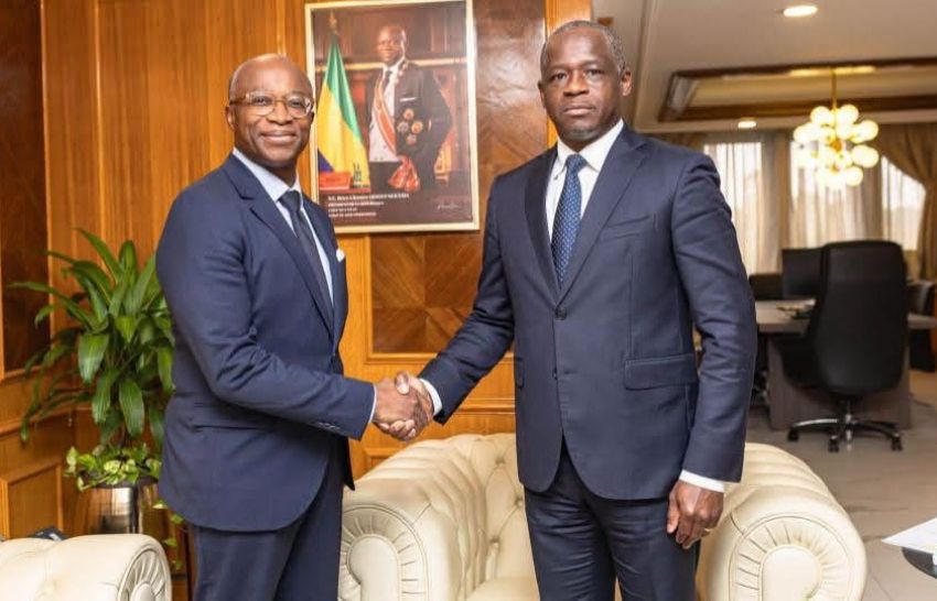 Gabonese and Monegasque officials in climate discussion
