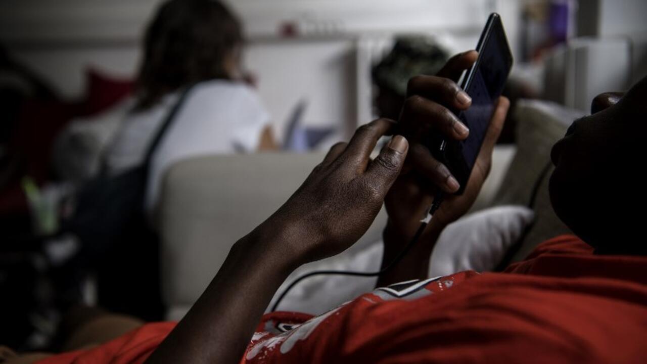 Is Cameroon’s customs overhaul on imported phones a smart move or a costly gamble?